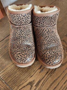 Short Leopard Print Faux Fur Lined Boots - Brown